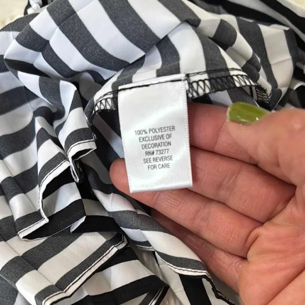 Candie’s Striped Black and White Mini Skirt Size M